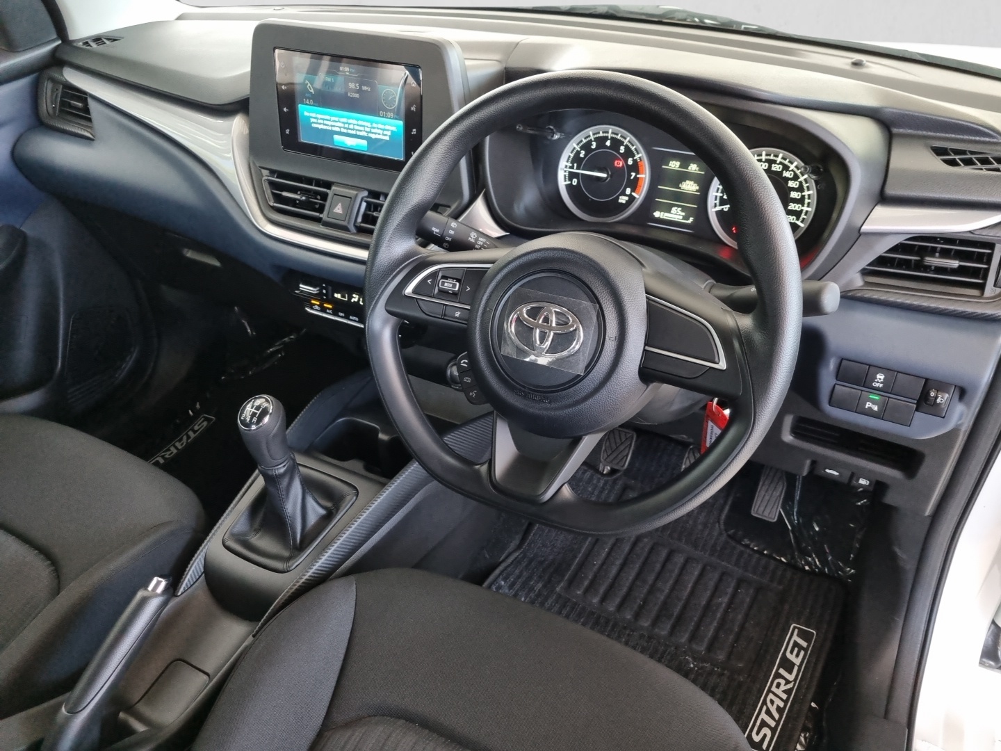 2026 TOYOTA STARLET STARLET 1.5 Xs interior image 1 of 7