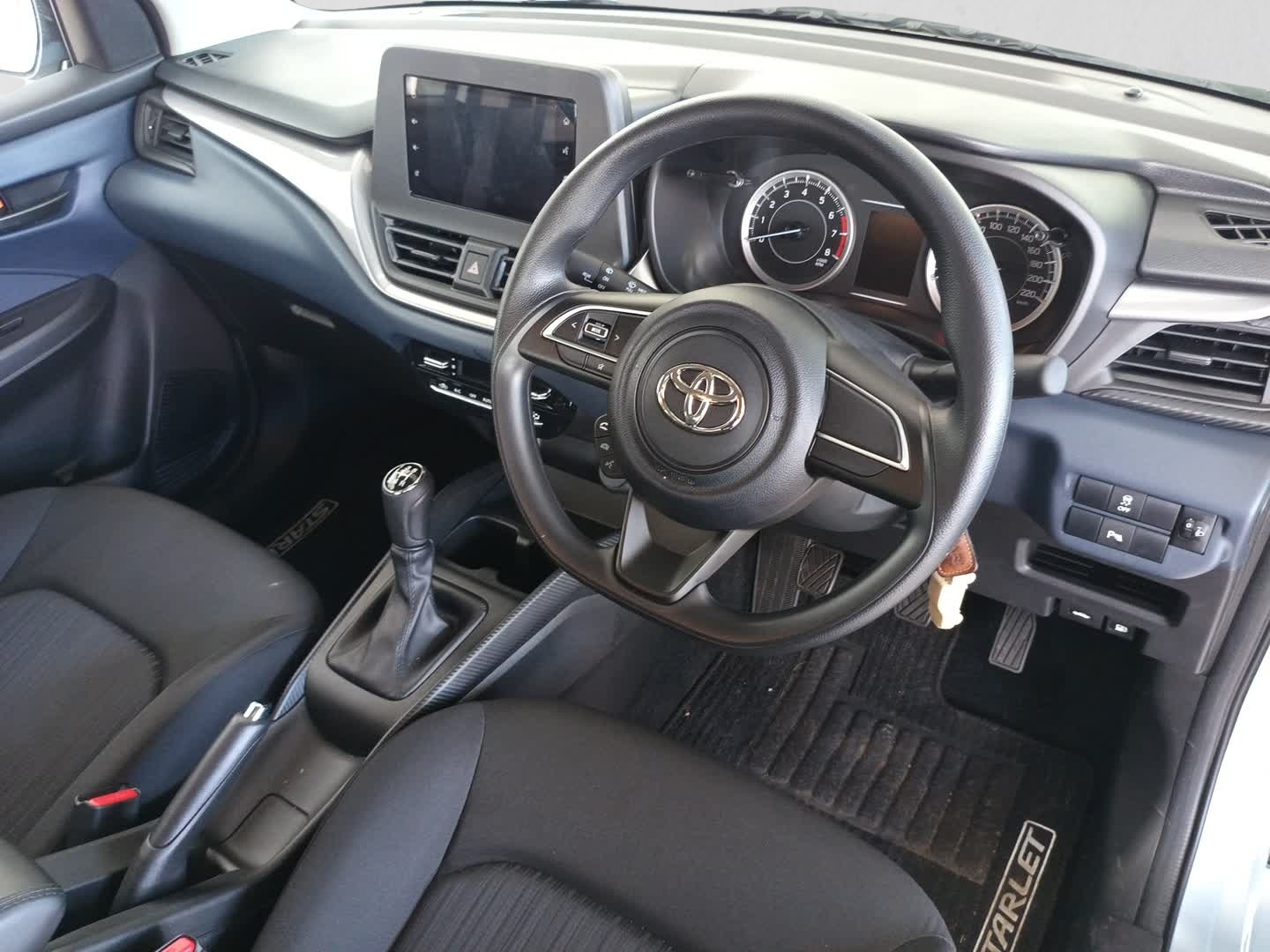 2026 TOYOTA STARLET STARLET 1.5 Xi interior image 1 of 7