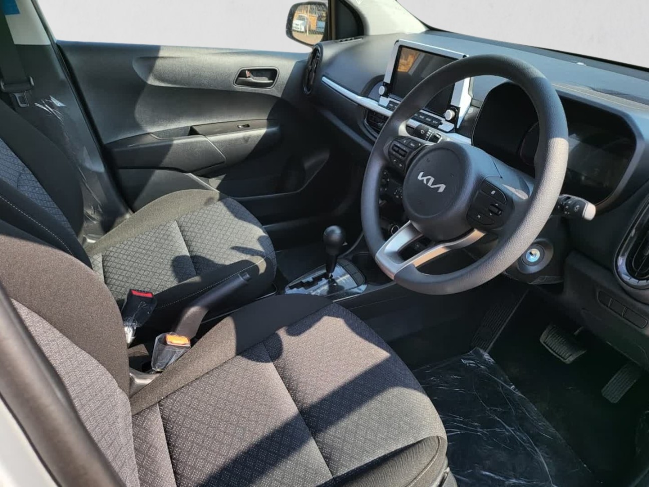 2026 KIA PICANTO PICANTO 1.0 LS A/T interior image 1 of 6