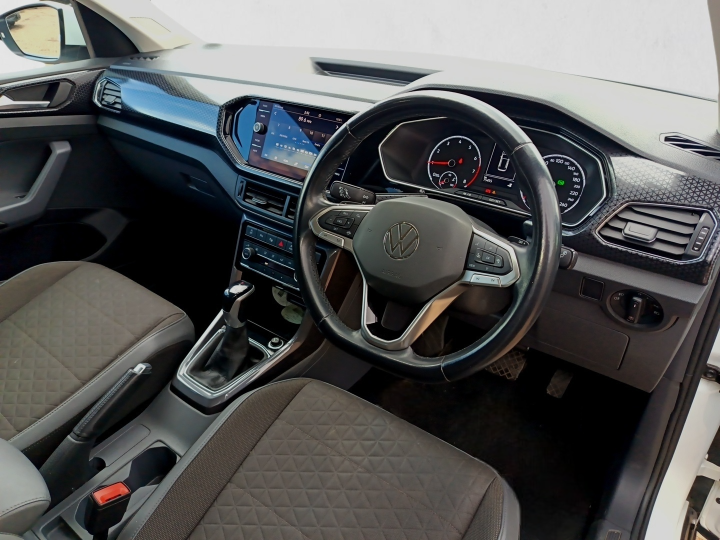 2021 VOLKSWAGEN T-CROSS T-CROSS 1.0 TSI HIGHLINE DSG interior image 1 of 7