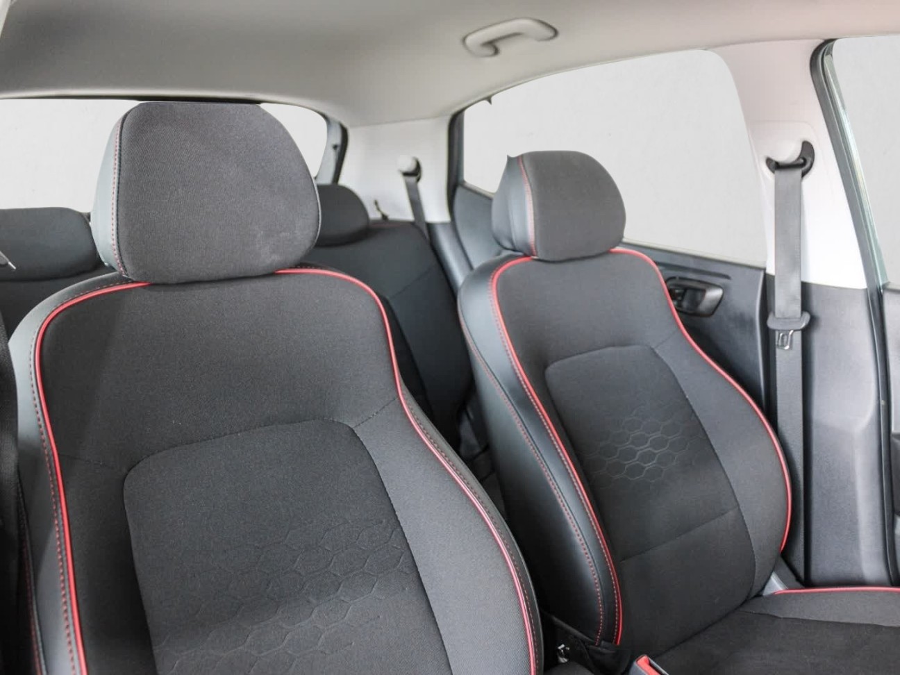 2025 HYUNDAI i10 i10 GRAND i10 1.0 MOTION/PREMIUM interior image 1 of 5