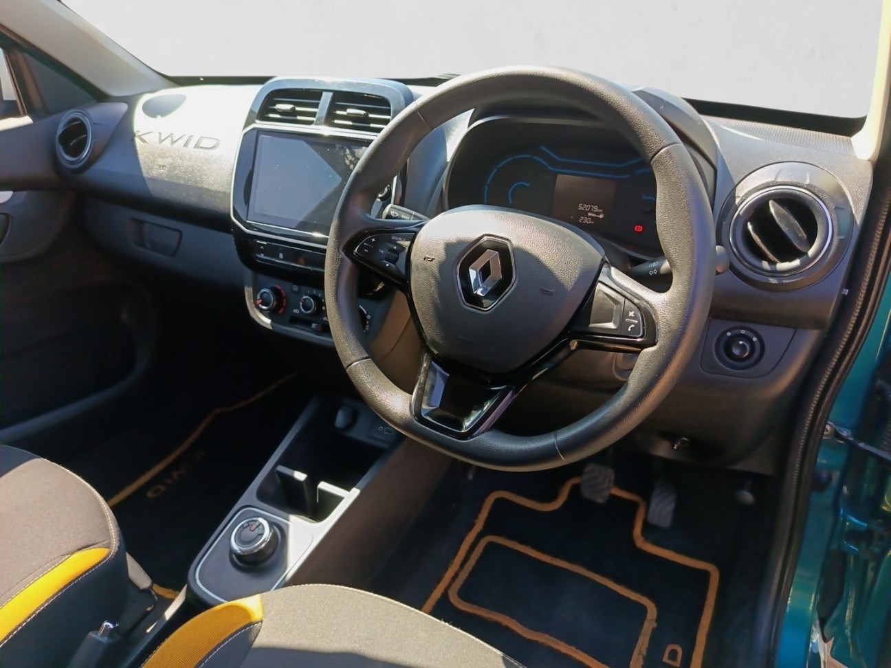 2024 RENAULT KWID KWID 1.0 CLIMBER 5DR AMT interior image 1 of 6