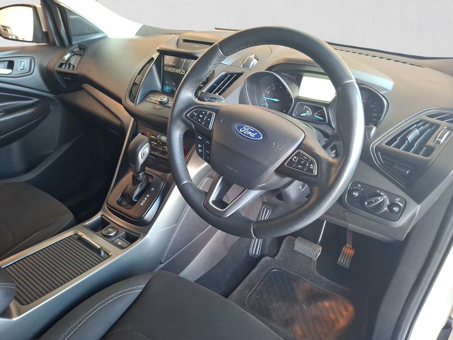 2019 FORD KUGA KUGA 1.5 ECOBOOST AMBIENTE A/T interior image 1 of 6