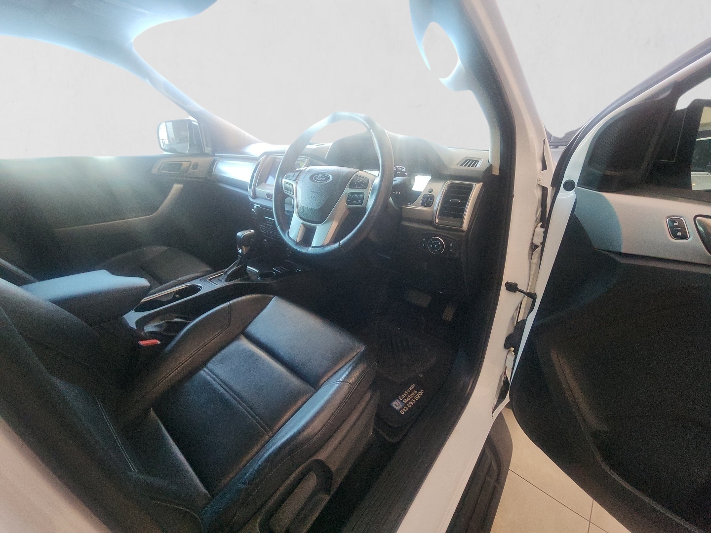2021 FORD EVEREST EVEREST 2.0D BI-TURBO XLT A/T interior image 1 of 6