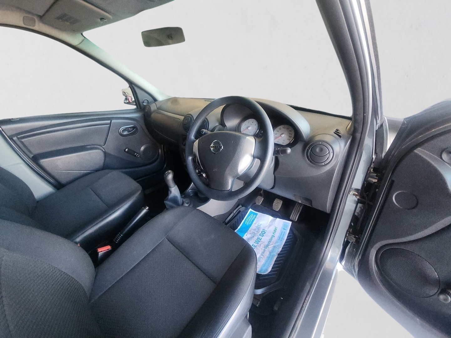 2023 NISSAN NP200 NP200 1.6 A/C SAFETY PACK P/U S/C interior image 1 of 6
