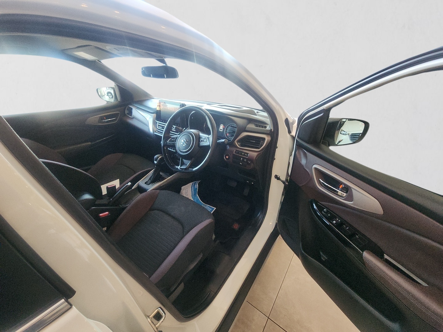2025 SUZUKI FRONX FRONX 1.5 GLX A/T interior image 1 of 7