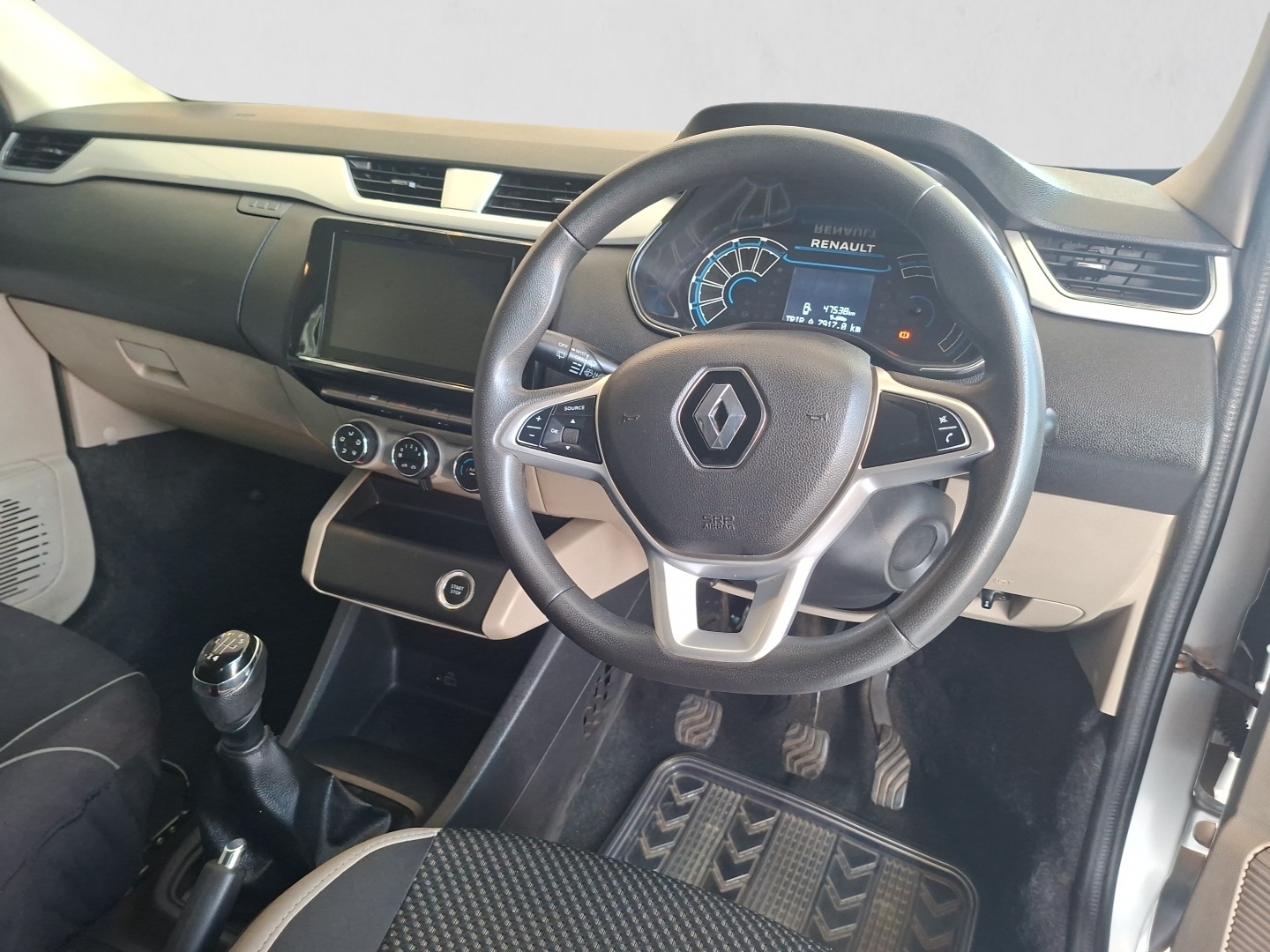 2024 RENAULT TRIBER TRIBER 1.0L PRESTIGE / INTENS interior image 1 of 4