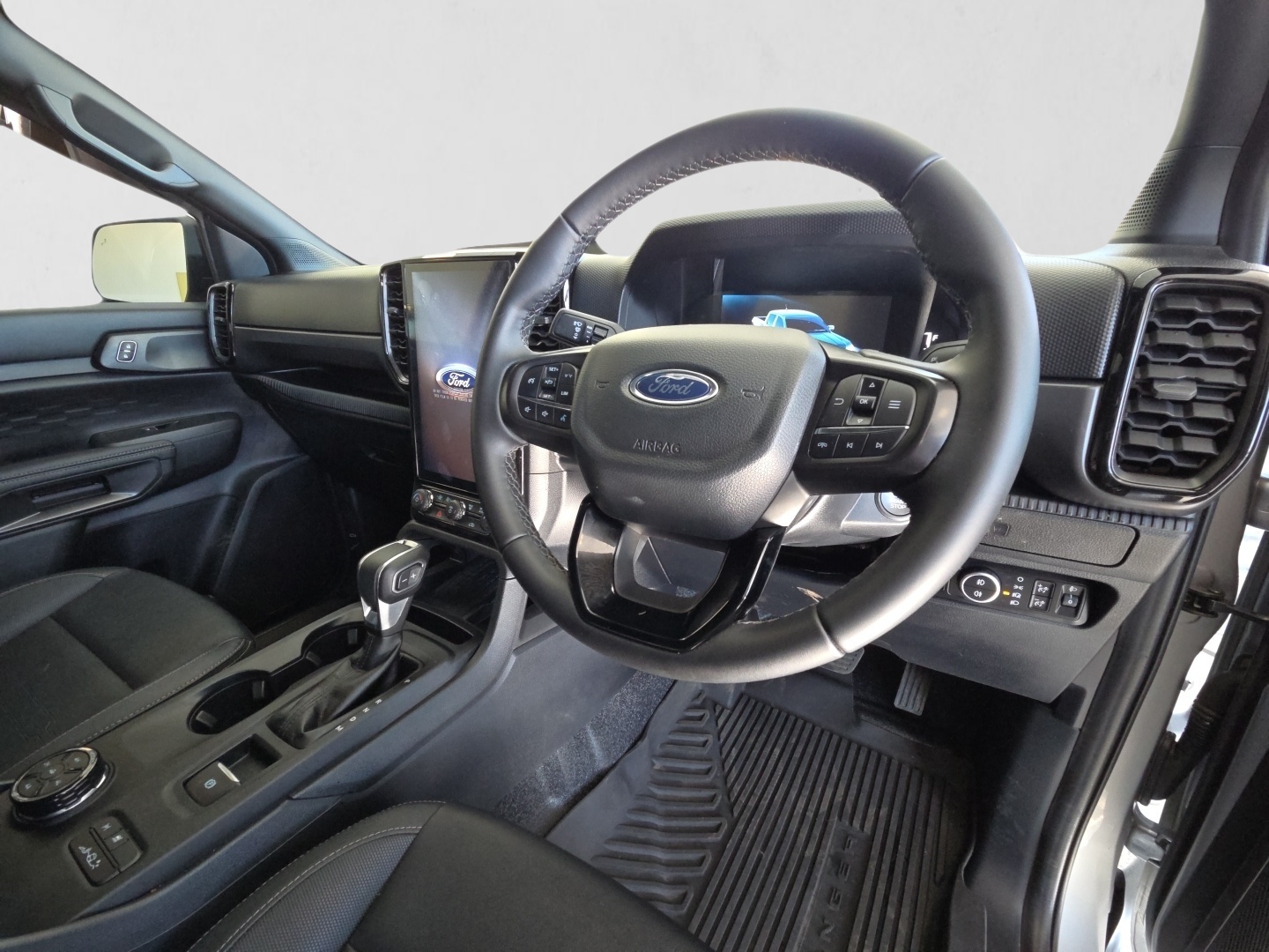 2026 FORD RANGER RANGER 2.0D BI-TURBO TREMOR 4X4 A/T D/C P/U interior image 1 of 8