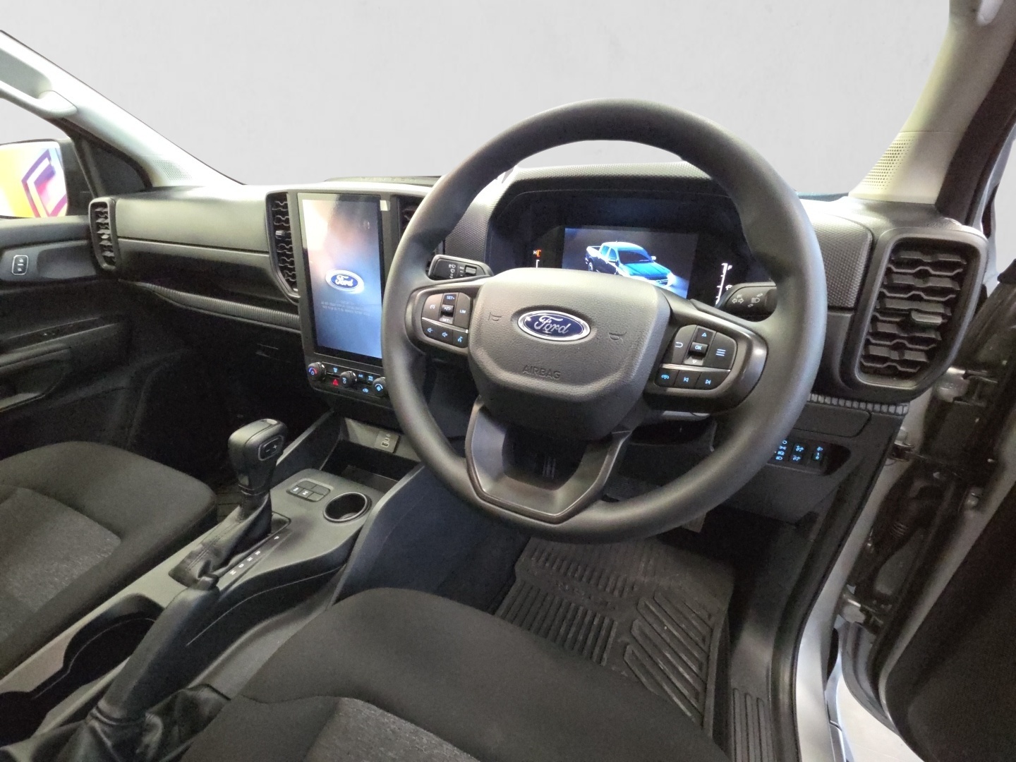 2026 FORD RANGER RANGER 2.0D XL A/T D/C P/U interior image 1 of 8