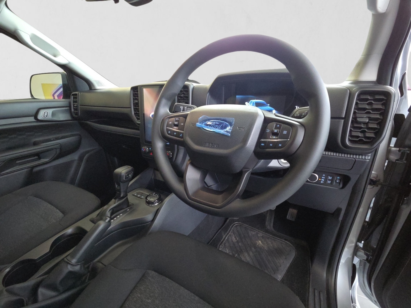 2026 FORD RANGER RANGER 2.0D XL 4X4 A/T D/C P/U interior image 1 of 8