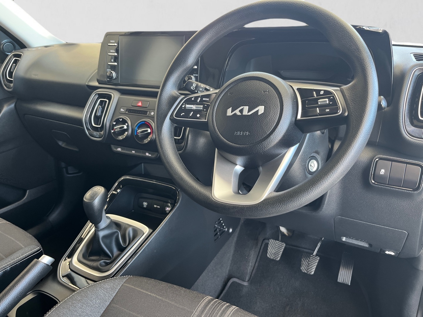 2024 KIA SONET SONET 1.5 LX interior image 1 of 5