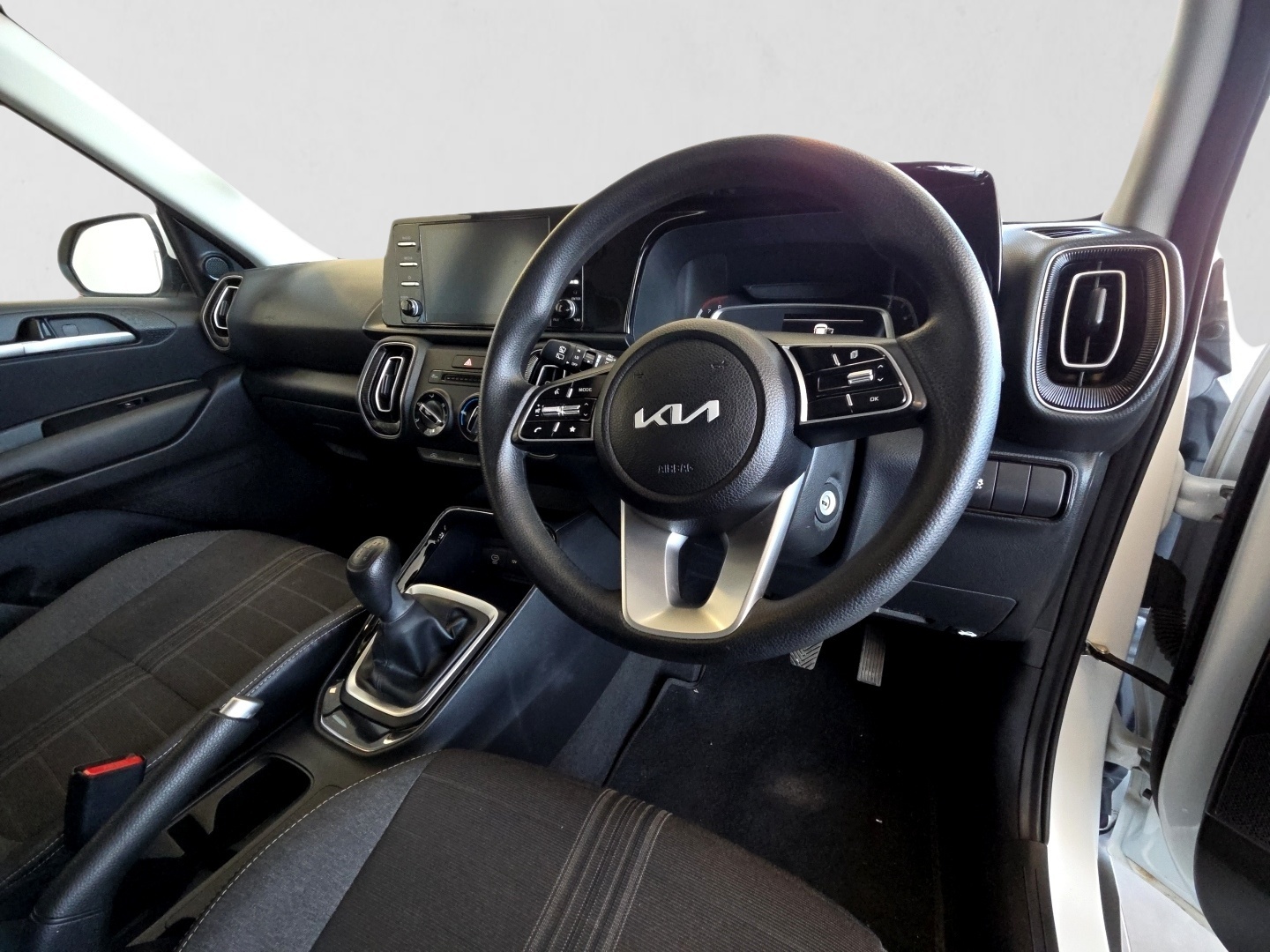 2024 KIA SONET SONET 1.5 LX interior image 1 of 6