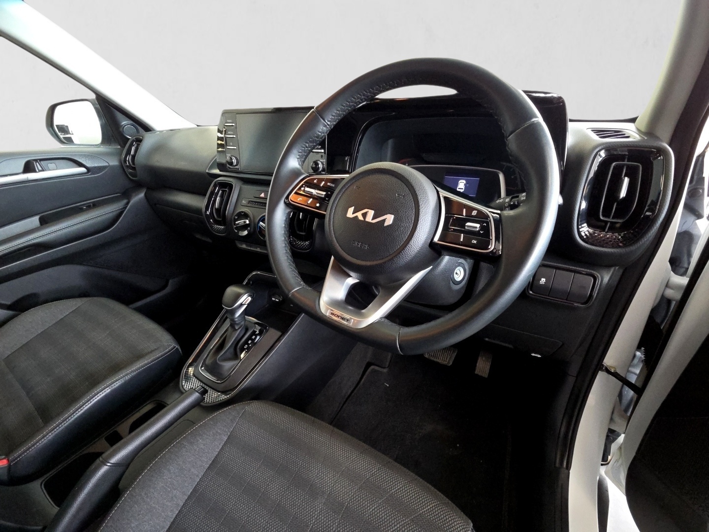 2024 KIA SONET SONET SONET 1.0T EX DCT interior image 1 of 7