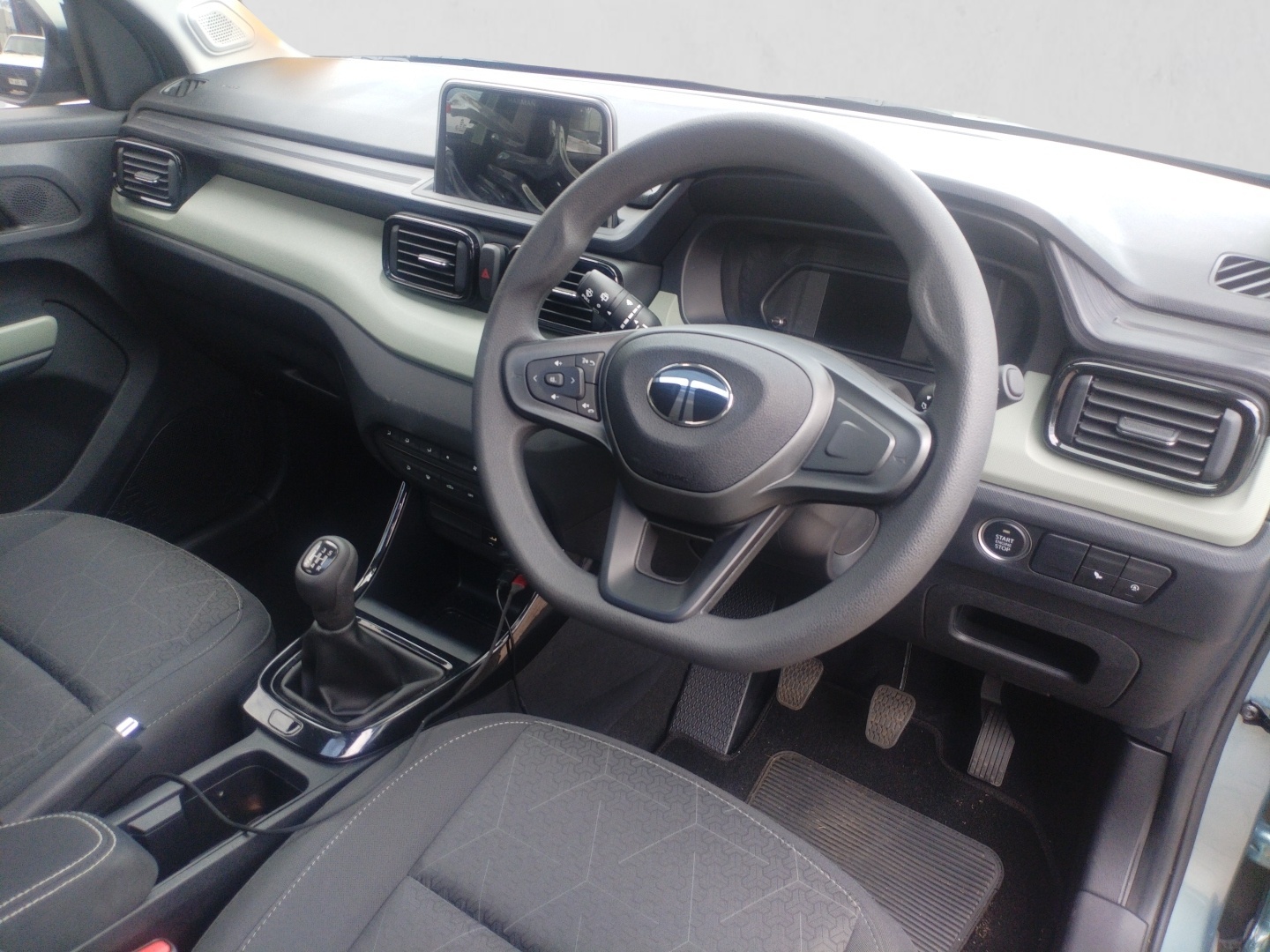 2025 TATA PUNCH PUNCH 1.2 ADVENTURE +S interior image 1 of 6