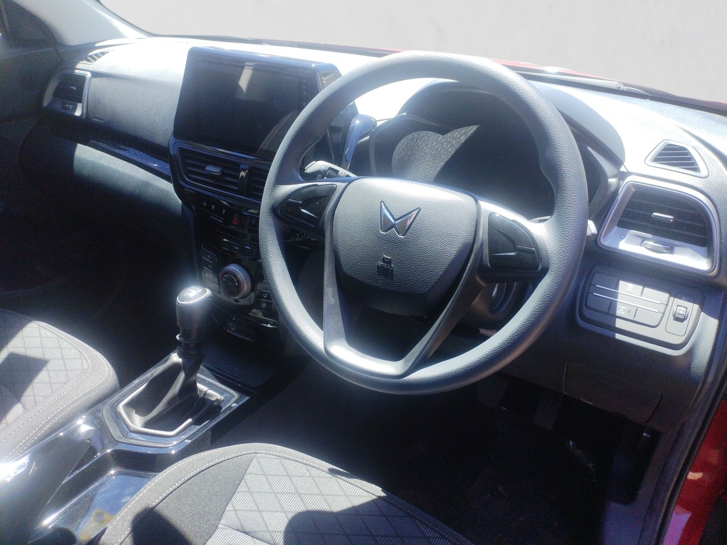 2026 MAHINDRA XUV3XO XUV3XO 1.2T MX2 interior image 1 of 7