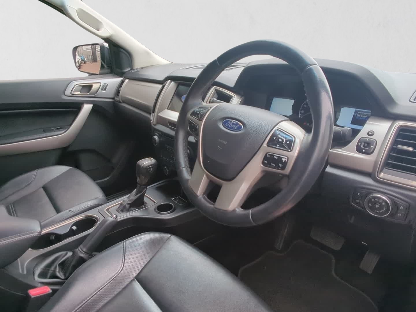2020 FORD EVEREST EVEREST 2.0D XLT A/T interior image 1 of 8