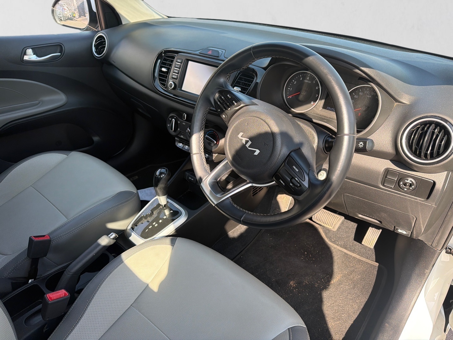 2024 KIA PEGAS PEGAS 1.4 EX A/T interior image 1 of 7