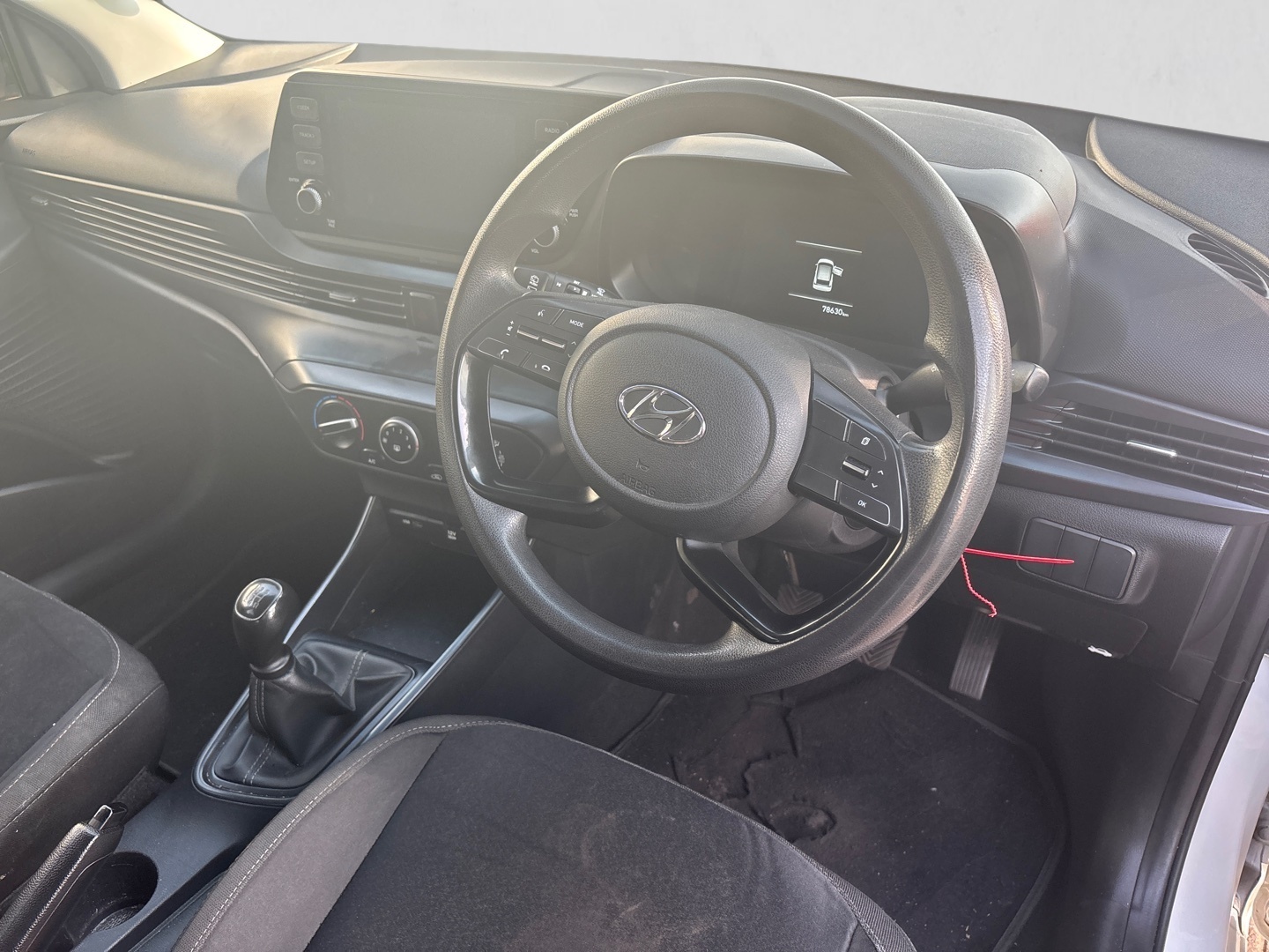 2021 HYUNDAI i20 i20 1.2 MOTION interior image 1 of 7