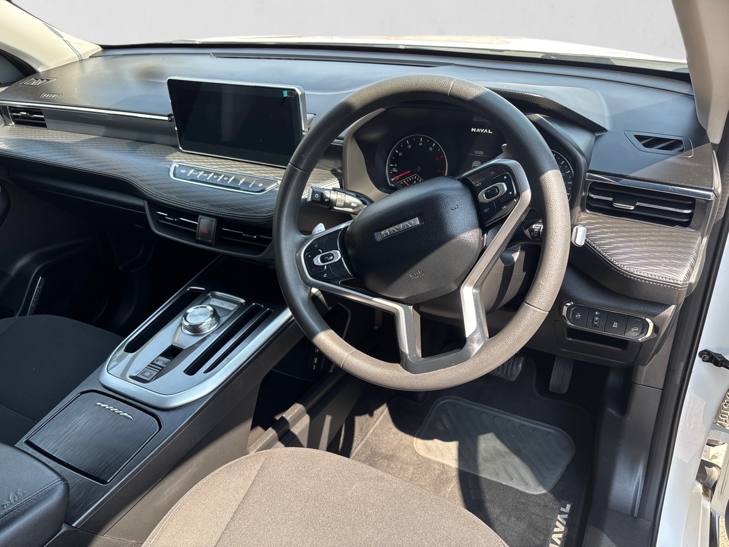 2024 HAVAL JOLION JOLION JOLION PRO 1.5T PREMIUM DCT interior image 1 of 7