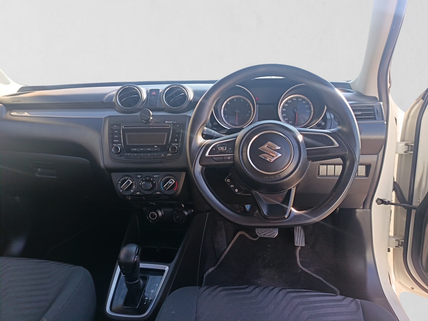 2018 SUZUKI SWIFT SWIFT 1.2 GL AMT interior image 1 of 7