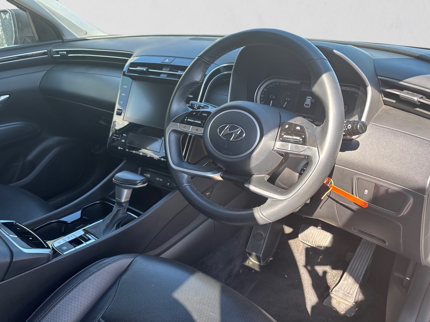 2023 HYUNDAI TUCSON TUCSON 2.0 EXECUTIVE A/T interior image 1 of 7