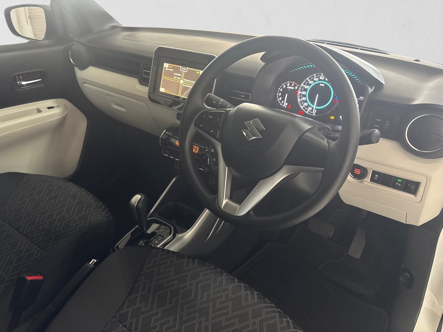 2025 SUZUKI IGNIS IGNIS 1.2 GLX A/T interior image 1 of 7