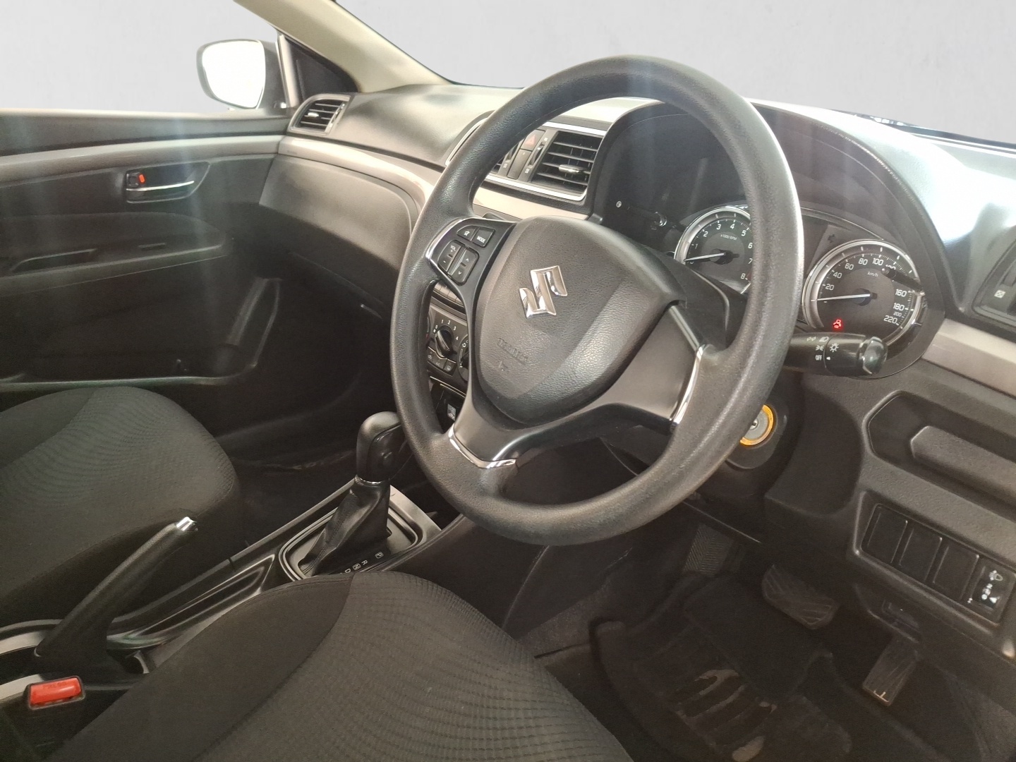 2024 SUZUKI CIAZ CIAZ 1.5 GL A/T interior image 1 of 8