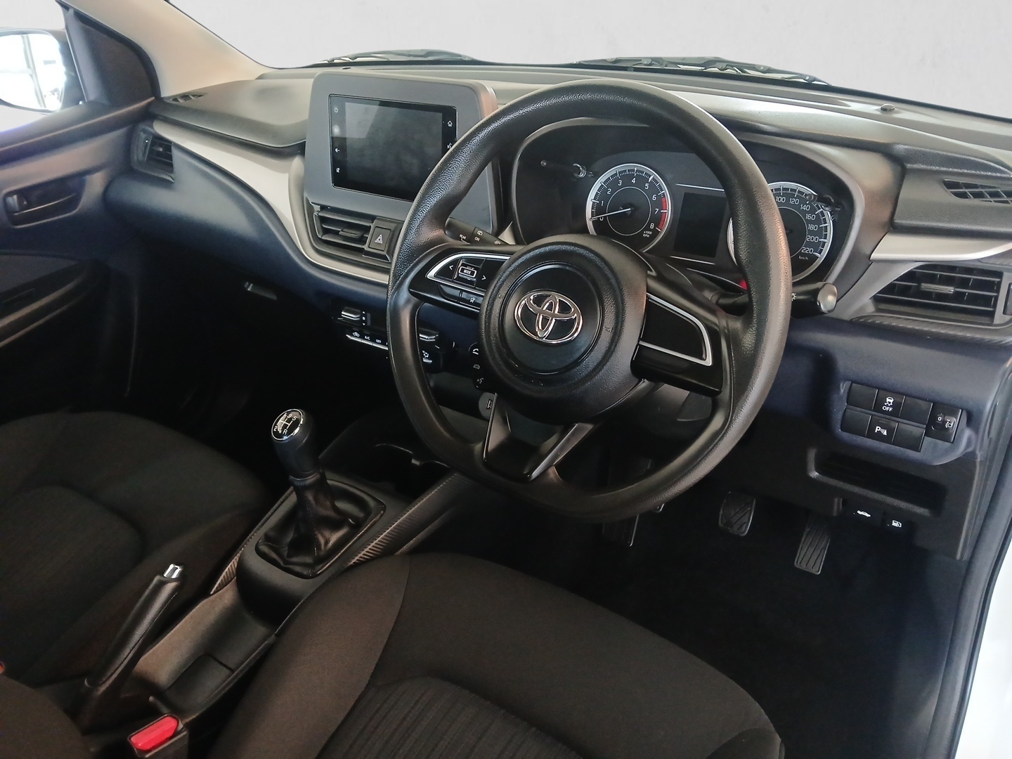 2024 TOYOTA STARLET STARLET 1.5 Xs interior image 1 of 6