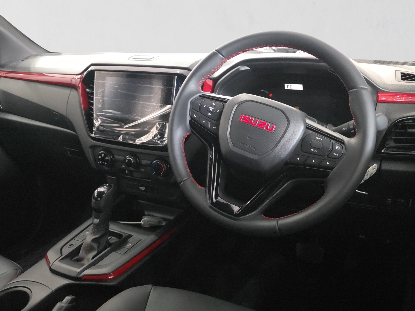 2026 ISUZU D-MAX D-MAX 1.9 Ddi HR X-RIDER A/T D/C P/U interior image 1 of 8