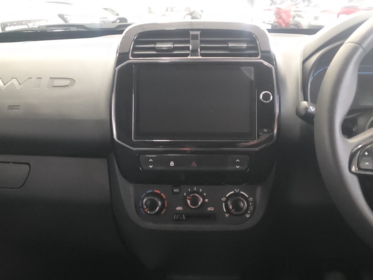 2025 RENAULT KWID KWID 1.0 DYNAMIQUE / ZEN / TECHNO 5DR interior image 1 of 7