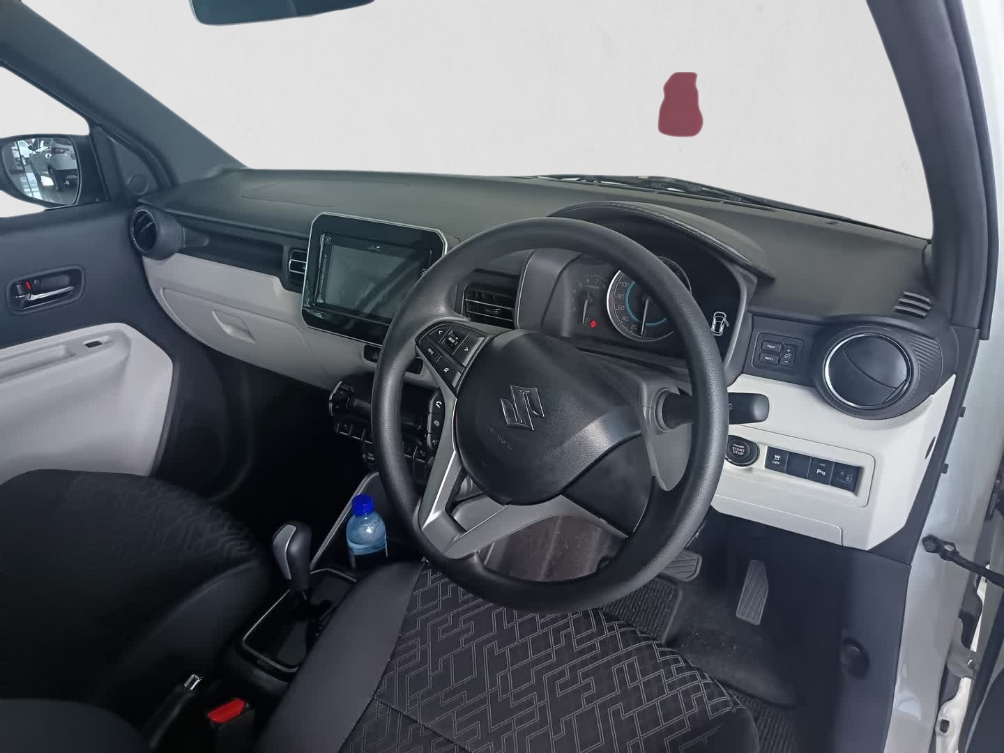 2026 SUZUKI IGNIS IGNIS 1.2 GLX A/T interior image 1 of 8