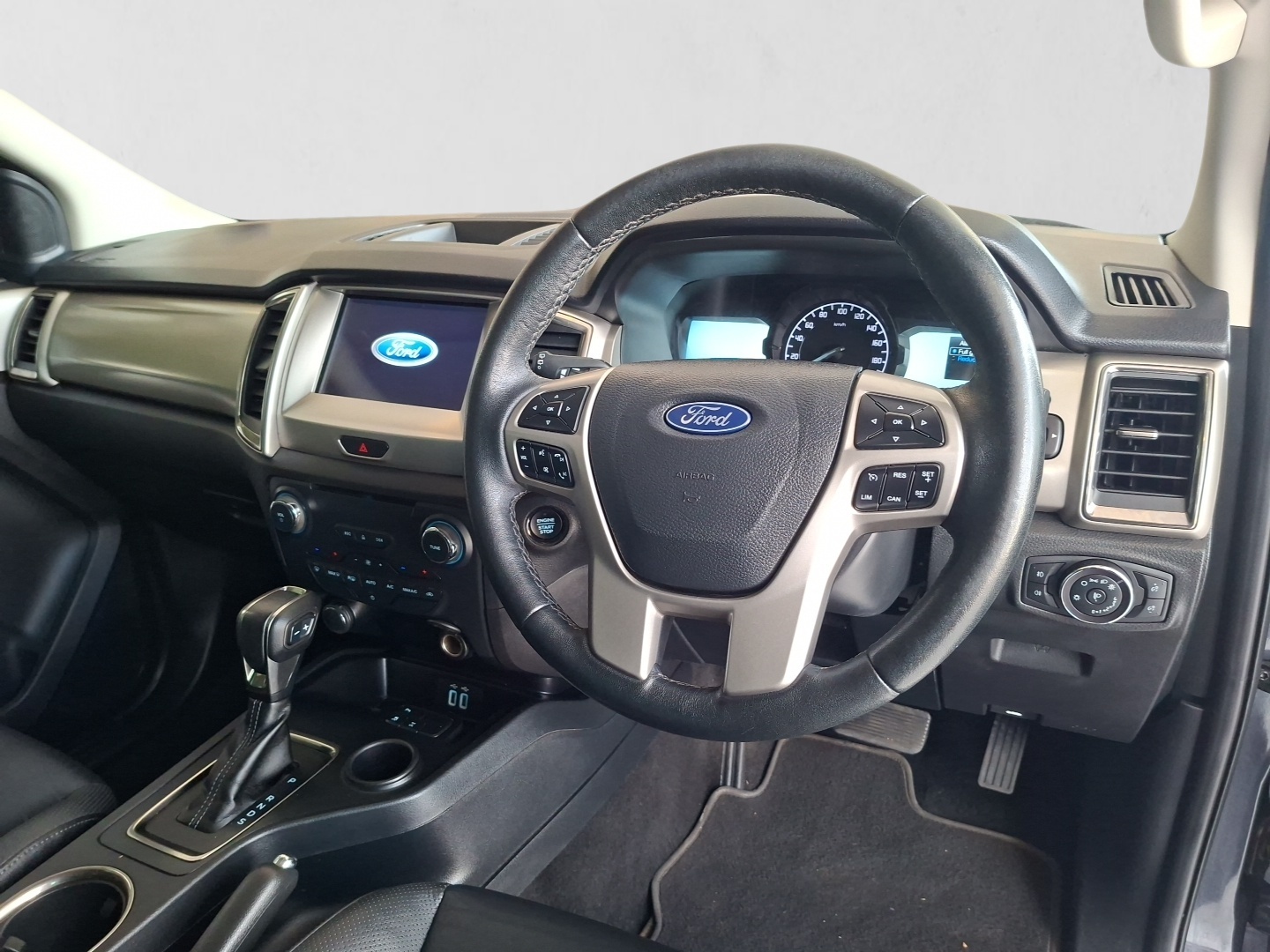 2021 FORD EVEREST EVEREST 2.0D BI-TURBO XLT A/T interior image 1 of 6