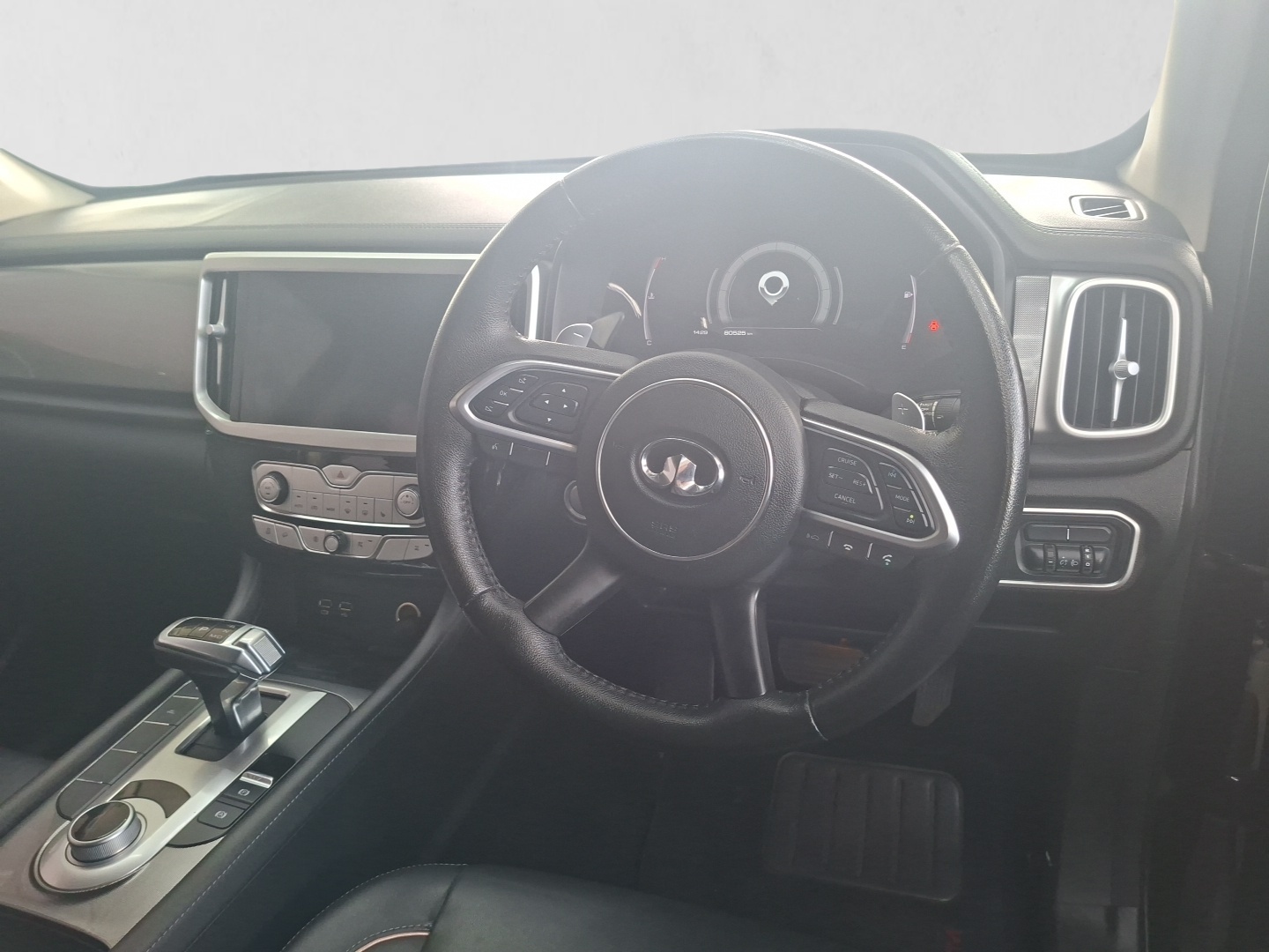 2022 GWM P-Series P-Series 2.0TD LT 4X4 A/T D/C P/U interior image 1 of 6
