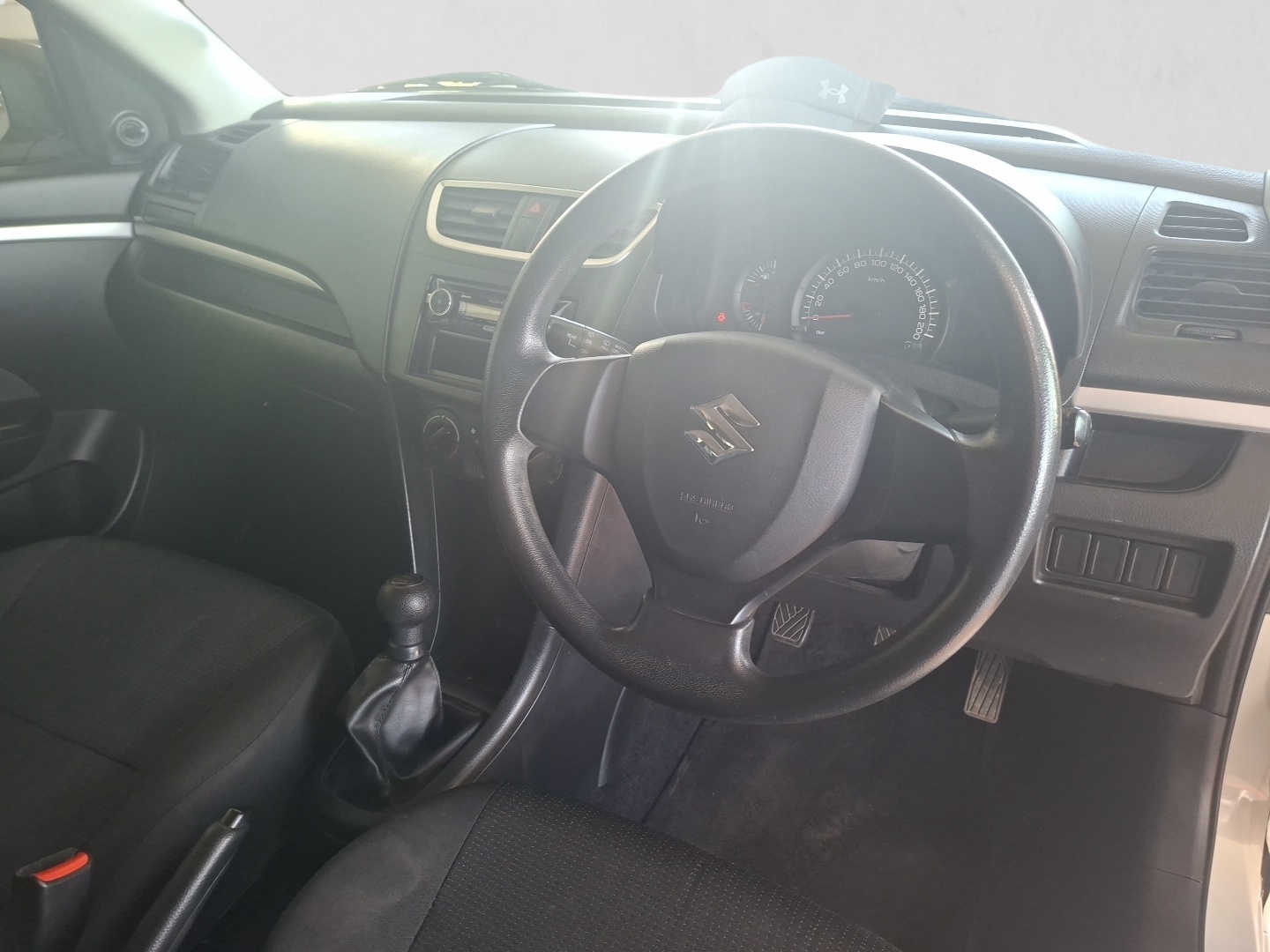 2016 SUZUKI SWIFT SWIFT 1.2 GA interior image 1 of 6