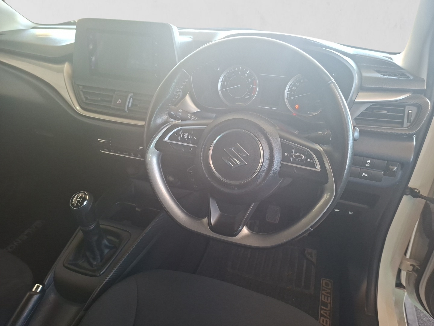 2024 SUZUKI BALENO BALENO 1.5 GL interior image 1 of 6