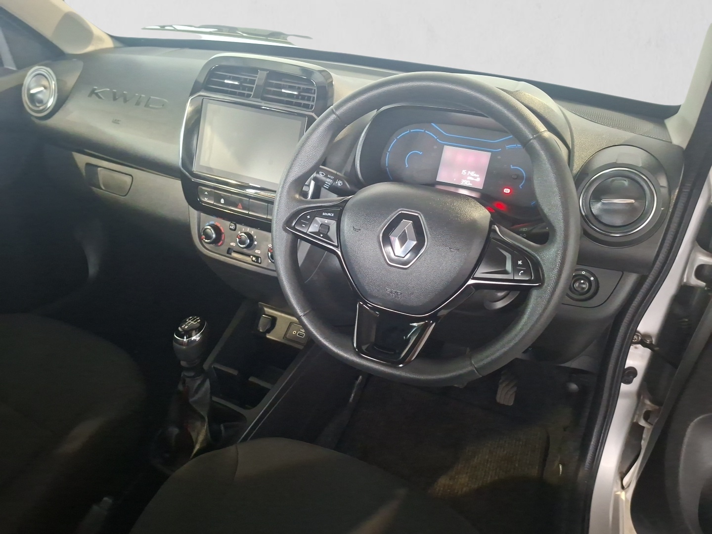 2025 RENAULT KWID KWID 1.0 DYNAMIQUE / ZEN / TECHNO 5DR interior image 1 of 6